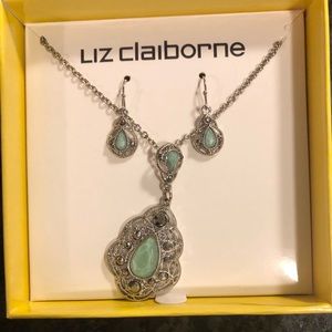 Liz Claiborne necklace & earrings set